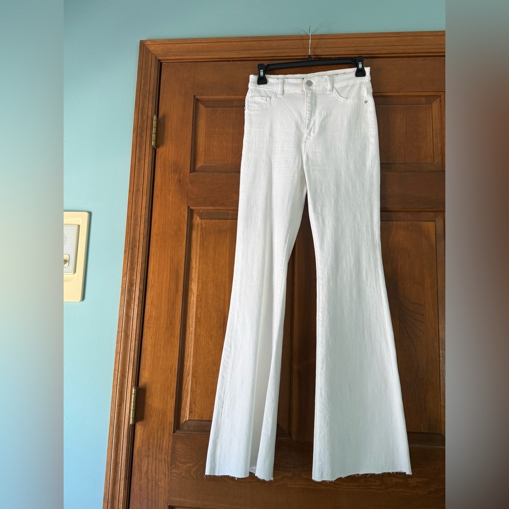 DL1961 white flare jeans
